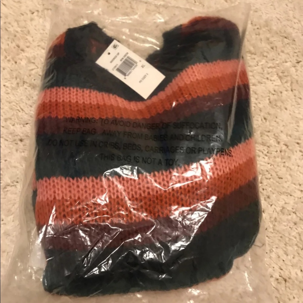 Junior’s sweater